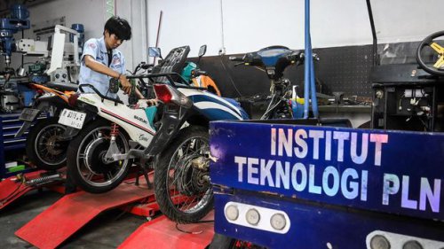 Biang Kerok Orang Indonesia Nggak Minat Konversi Motor Listrik
