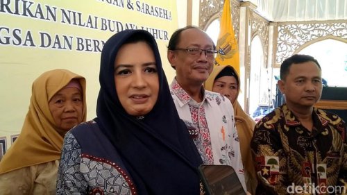 Intip Garasi Bupati Pekalongan yang Kena OTT KPK