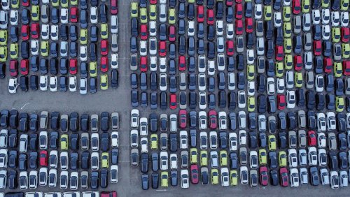 Jurus Biar Harga Mobil Turun: Pajak Diturunkan-Pabrikan Kasih Diskon!