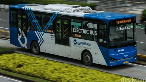 Aturan Makan dan Minum untuk Berbuka Puasa di Bus Transjakarta