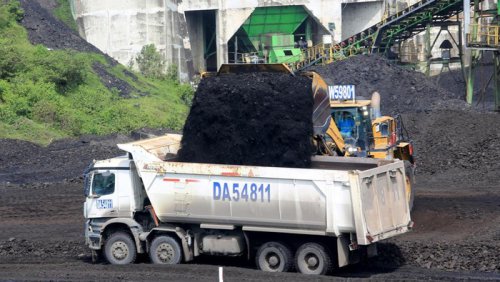 Banjir Truk Impor China Bikin Persaingan Tidak Sehat