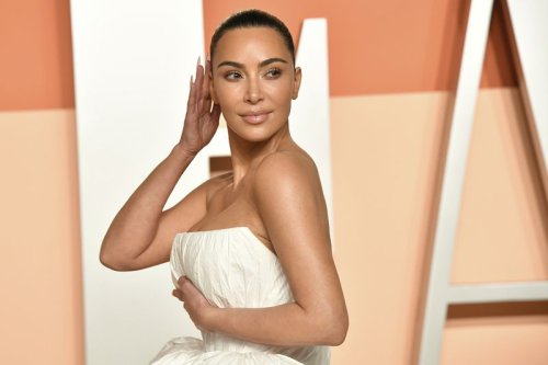 Kim Kardashian Unggah Foto Lawas, Transformasi Wajahnya Picu Hujatan