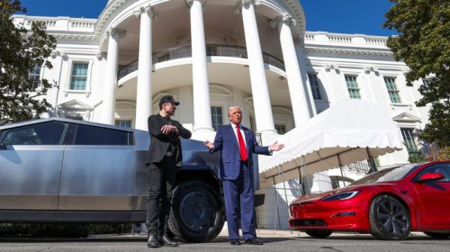 Dulu Lempar Pujian, Trump Kini Mau Jual Tesla Miliknya