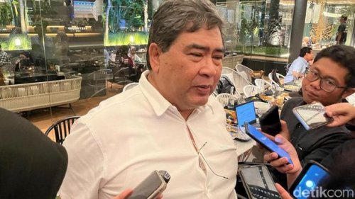 Harga BBM Tak Tentu-Insentif EV Disetop, Bagaimana Nasib Industri Mobil di RI?