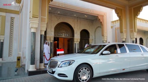 Prabowo | Di RI Pakai Maung, di Luar Negeri Prabowo Sering Pakai Mobil Mewah Ini