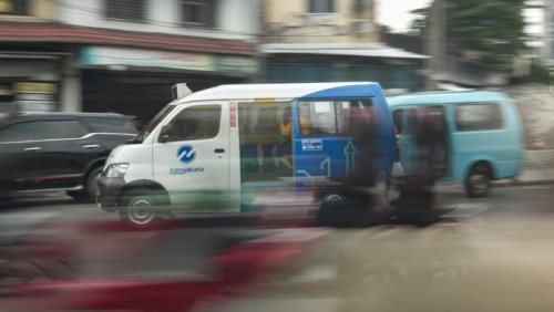 Sopir JakLingko Mau Dibenahi: Serasa Mobil Sendiri, Bawa Keluarga-Ngebut