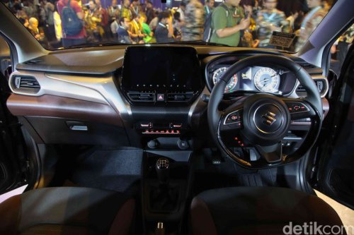 Membahas Interior Suzuki Fronx, Termewah di Kelasnya?