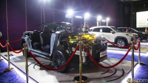 Adu Performa Suzuki Fronx vs Rocky-Raize dan WR-V, Pilih Mana?