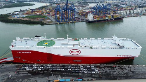 BYD | 7 Kapal Jumbo Pengangkut Ribuan Mobil BYD, Salah Satunya Berlabuh di Jakarta