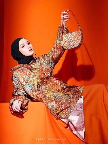 5 Gaya Hijab Clean Look untuk Idul Adha ala Irish Bella hingga Inara Rusli