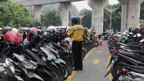 Pramono Mau Naikkan Tarif Parkir di Jakarta, Begini Reaksi Ahok