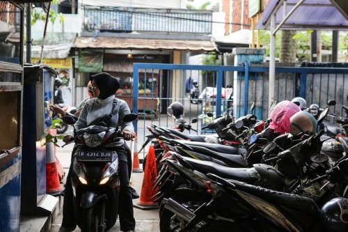Pramono Mau Naikkan Tarif Parkir di Jakarta, Begini Reaksi Ahok