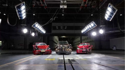 Mobil Chery Tiggo Dites Tabrak Setelah Berumur 10 Tahun, Gimana Hasilnya?
