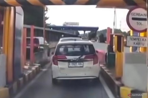 Viral Pengguna LCGC Berulah: Tak Bayar Tol, Pajak Mati, Pelat Nomor Diblokir