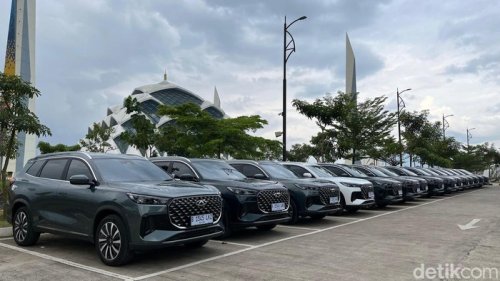 Mobil PHEV di RI 'Ugal-ugalan' Gegara Merek China, Naiknya Ribuan Persen!