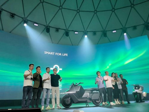 Omoway Masuk ke Indonesia, Pamer Motor Listrik yang Bisa Jalan Sendiri