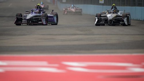 Hasil Formula E Jakarta 2025: Pebalap Keturunan Indonesia Gagal Finis!