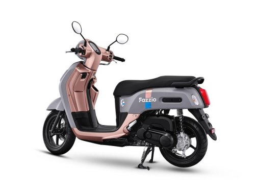Harga Honda Scoopy dan Yamaha Fazzio Juli 2025