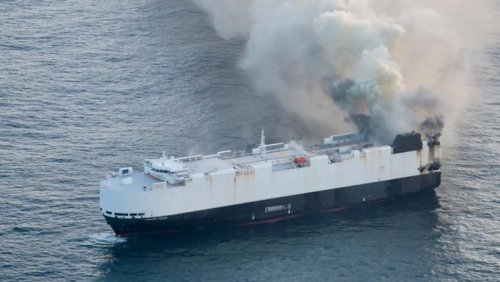 Takut Terbakar di Tengah Laut, Raksasa Logistik AS Ini Tolak Angkut Mobil Listrik
