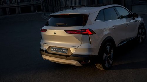 Mitsubishi, Mitsubishi Grandis, Mitsubishi Grandis Bangkit dari Kematian, Berubah Jadi SUV