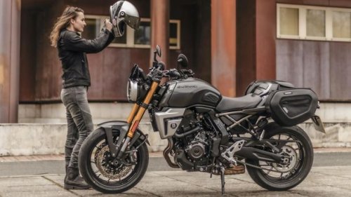 Suzuki , Suzuki GSX-8T dan GSX-8TT Resmi Meluncur, Moge Retro Gahar Bermesin Modern!