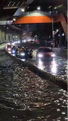 Biang Kerok Banyak Jalanan Rusak di Jakarta