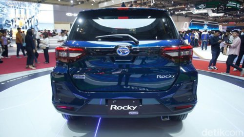 Daihatsu Rocky Hybrid Mirip Mobil Listrik tapi Nggak Ribet Ngecas