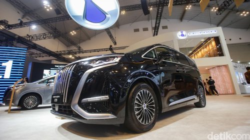 Segini Beda Penjualan Toyota Alphard vs Denza D9, Beda Jauh