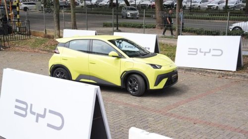 BYD, BYD Atto 1 Terlalu Murah, Pedagang Mobil Bekas Mulai Panik