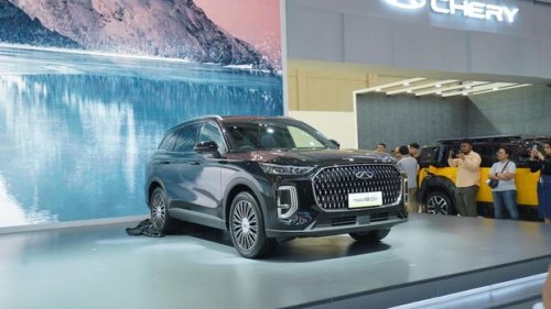 Chery Tiggo 9 CSH Meluncur di GIIAS 2025, Segini Harganya