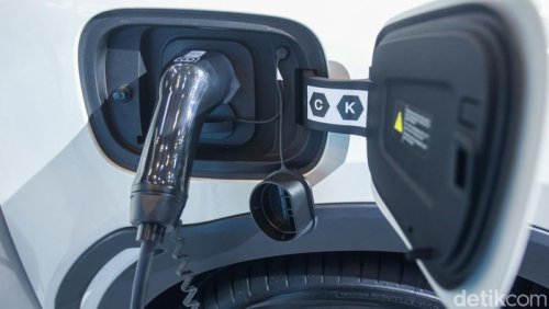 BYD Punya Teknologi Ngecas Cepat, Colok 5 Menit Tambah Jarak 400 Km