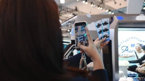 Inspirasi Bisnis! Mobil Pick Up Bisa Disulap Jadi Photobooth Keliling