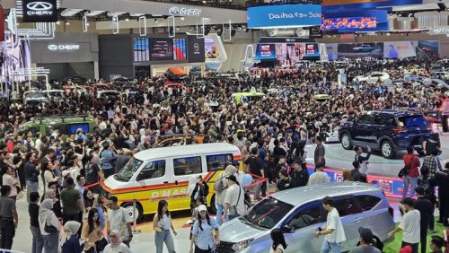 Daihatsu di GIIAS 2025: Diserbu 80 Ribu Pengunjung, Rocky Hybrid Bikin Penasaran