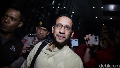 Intip Garasi Nadiem Makarim yang Ditetapkan Tersangka Korupsi Laptop