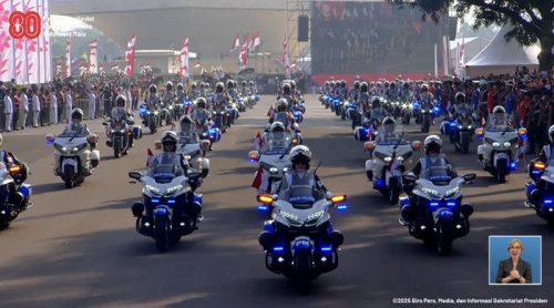Dikendarai Wanita TNI, Puluhan Moge Kawal Kirab Bendera
