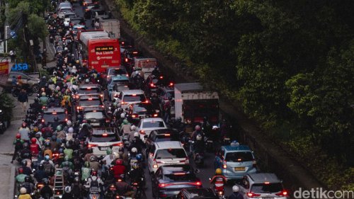 Solusi Jangka Pendek-Menengah Atasi Macet Jalan TB Simatupang