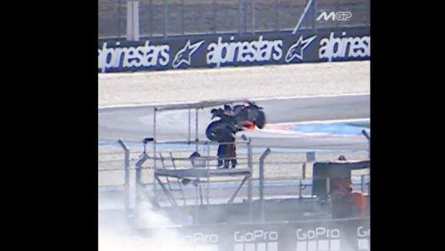 Nyaris Jadi Korban Motor 'Terbang' Acosta, Kameramen MotoGP Bilang Begini