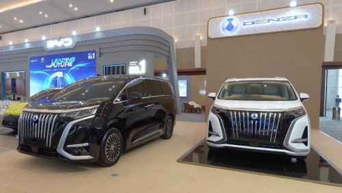 Denza D9 Menyapa Orang Kaya Jawa Timur