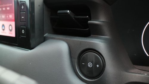 Honda, Honda HR-V, Jangan Kaget Masih Banyak Tombol Fisik di Honda HR-V Hybrid, Ini Sebabnya