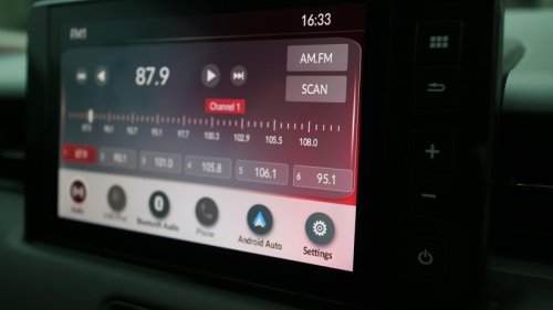 Honda, Honda HR-V, Jangan Kaget Masih Banyak Tombol Fisik di Honda HR-V Hybrid, Ini Sebabnya