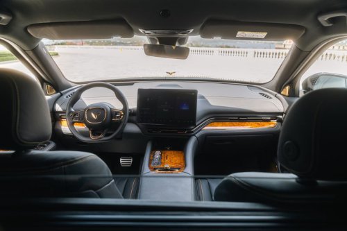 Spesifikasi Mobil Antipeluru Buatan VinFast: Tahan Tembakan dan Ledakan