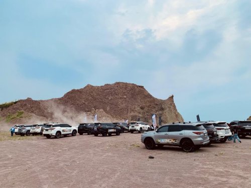 Komunitas ID42NER Geber Fortuner di Habitatnya