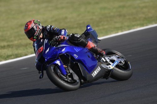 Motor V4 Yamaha Ketinggalan 10 Km/Jam