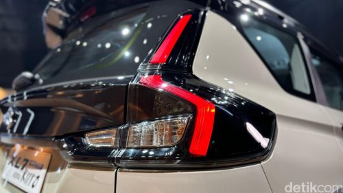 Suzuki XL7 Hybrid Alpha Kuro Meluncur, Ini 7 Hal yang Baru