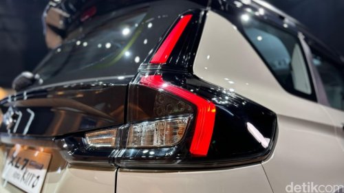 Suzuki , Suzuki XL7 Hybrid Alpha Kuro Meluncur, Ini 7 Hal yang Baru
