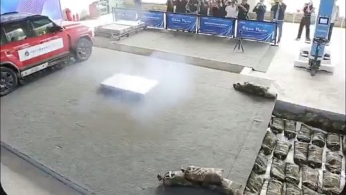 Ide Gila dari China: Baterai Terlempar dari Mobil Listrik untuk Hindari Kebakaran