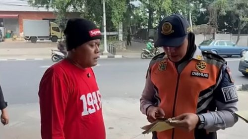 Usai Kena Tilang Dishub, Sule Langsung Urus Uji KIR Hilux-nya