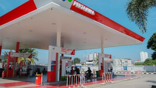 Bahlil Klaim Campuran Etanol di BBM Pertamina Sesuai Standar