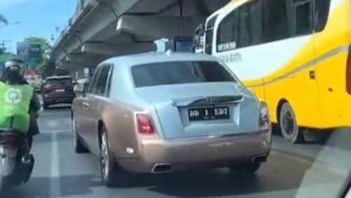 Rolls-Royce Bikin Heboh Wira-wiri Pakai Nopol Palsu, Begini Faktanya