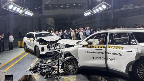 Crash Test Paling Terniat, 2 Mobil Chery Tiggo 9 Beradu Kepala!